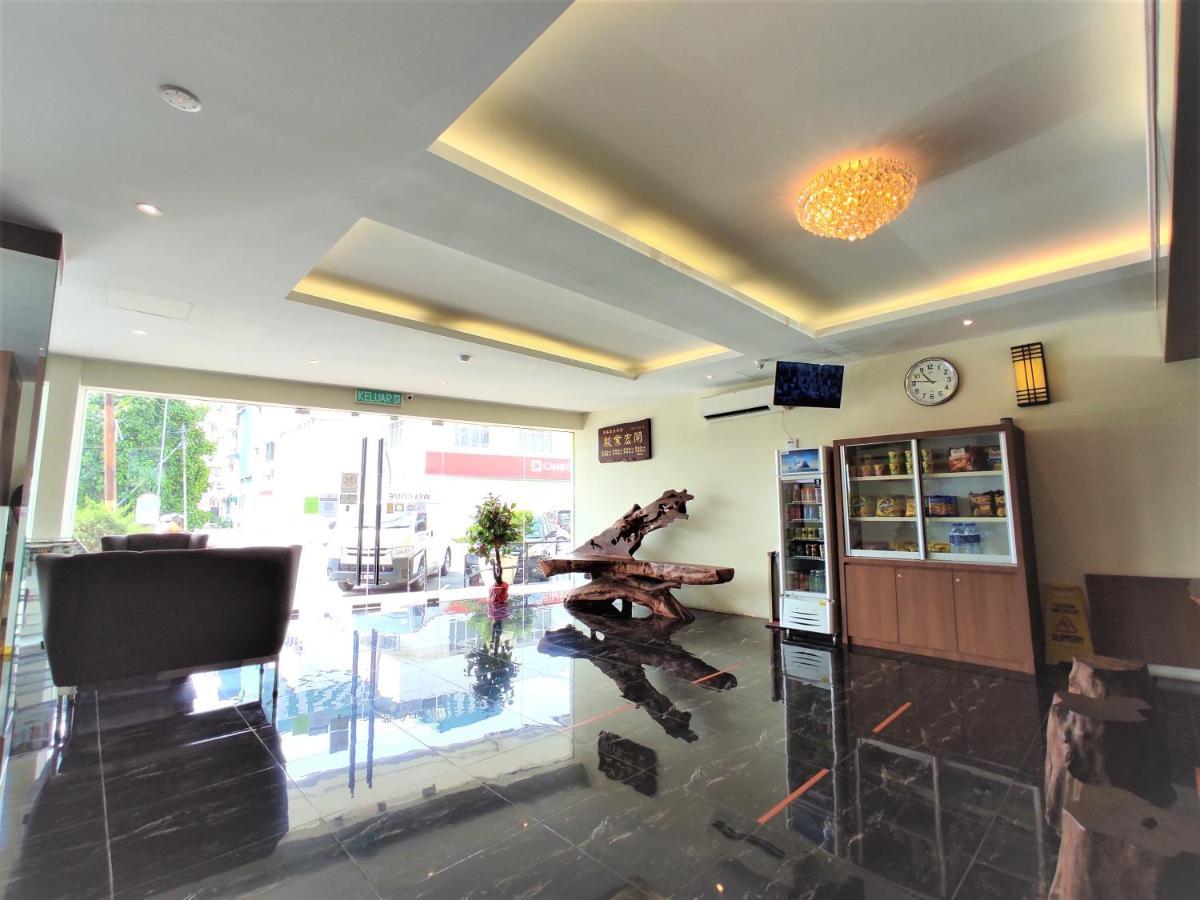 Apple Suites Hotel Sitiawan Exterior foto